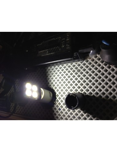 lampade a 4 led su un lato Cambus